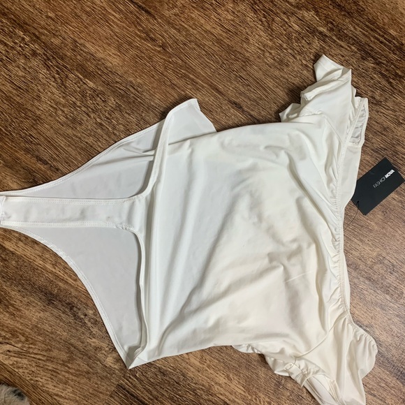 White plus size body suit - Picture 3 of 3